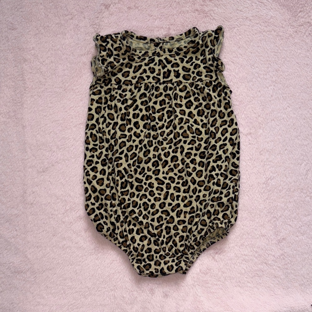 Baby Romper** Bundle 5+ items and name your offer!!! 💖💞